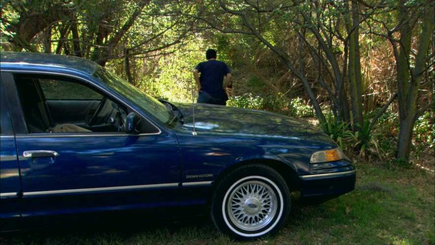 Ford Crown Victoria