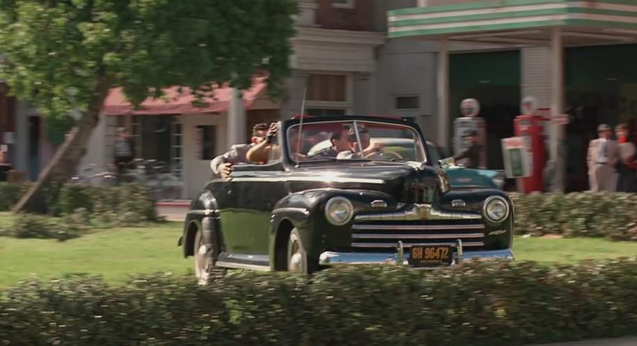 Ford Super De Luxe