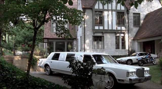 Lincoln Town Car Stretched Limousine