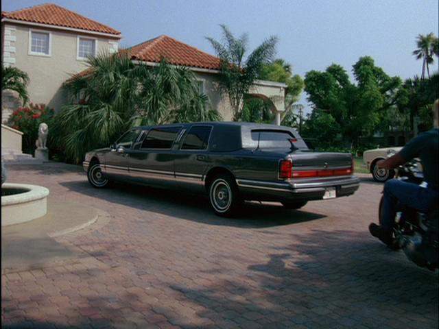 Lincoln Town Car Stretched Limousine
