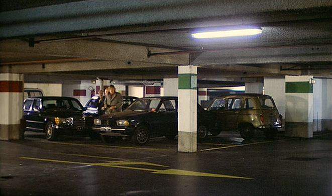 Peugeot 305