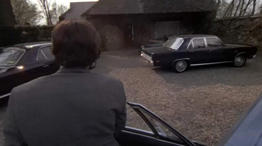 Plymouth Valiant Signet