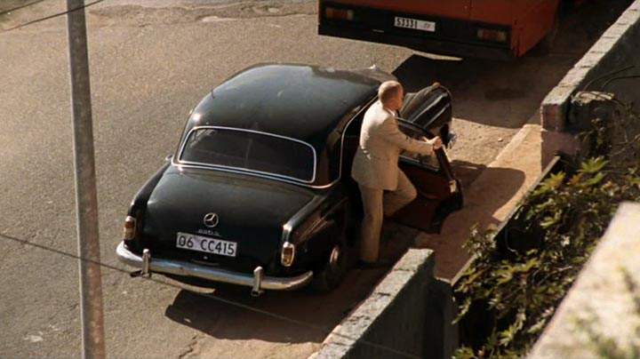 Mercedes-Benz 220 S