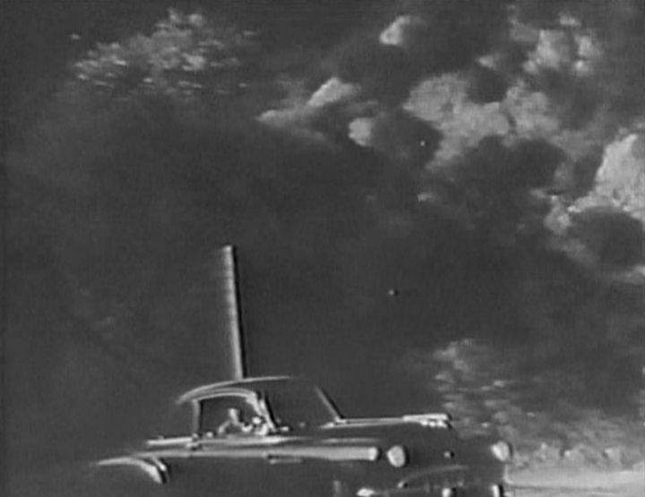 1950 Pontiac Chieftain in Phantom from Space