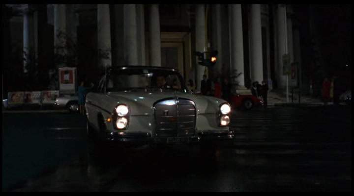 Mercedes-Benz 300 SE Cabriolet