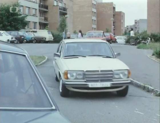 Mercedes-Benz 230 E