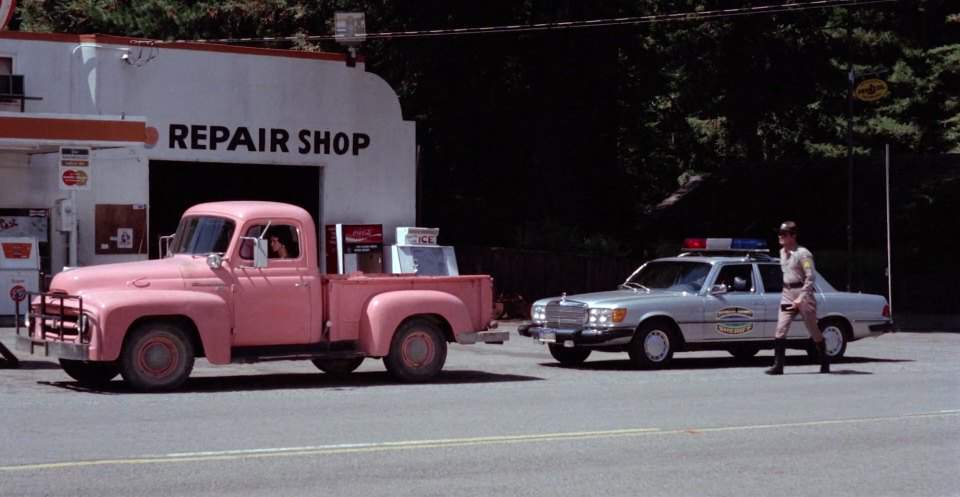 International Harvester R-110