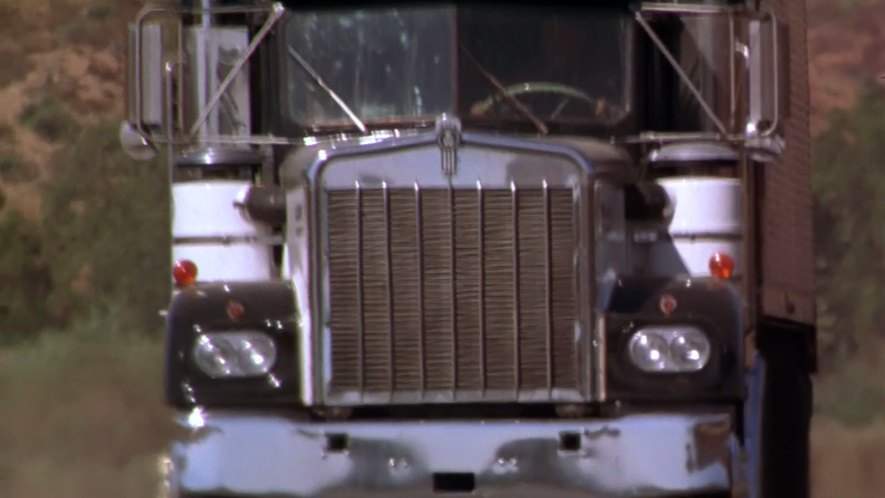 Kenworth W-900