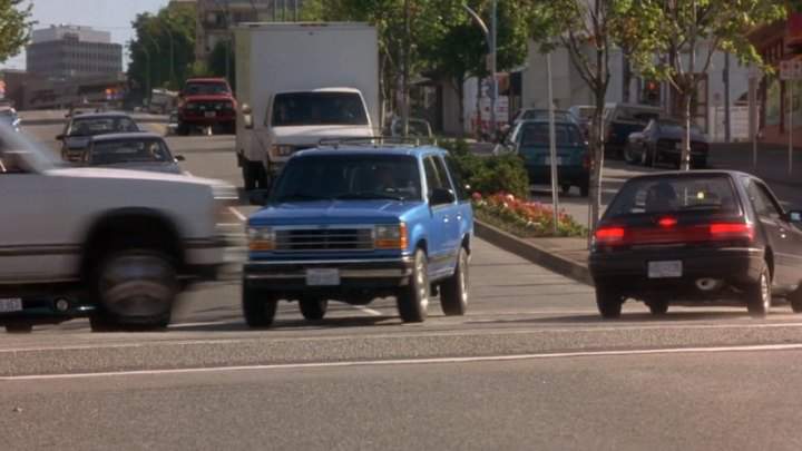 Mazda 323