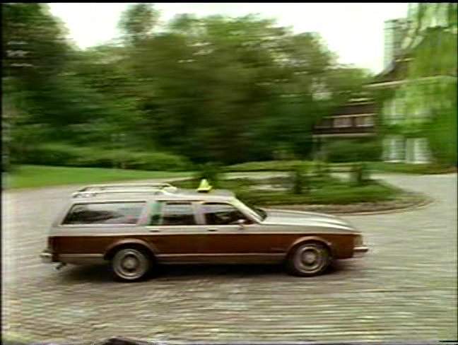 Oldsmobile Custom Cruiser