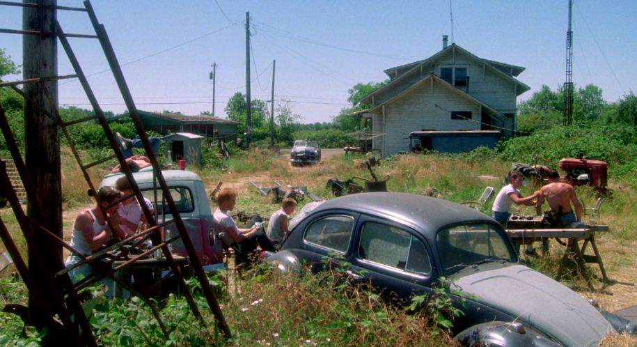 Volkswagen De Luxe Sedan