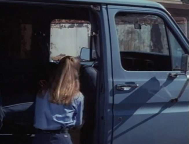 1978 Ford Club Wagon in Future War