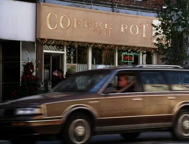 Oldsmobile Cutlass Cruiser