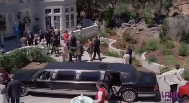 Lincoln Town Car Stretched Limousine