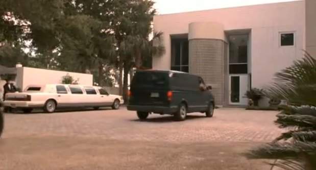 Lincoln Town Car Stretched Limousine