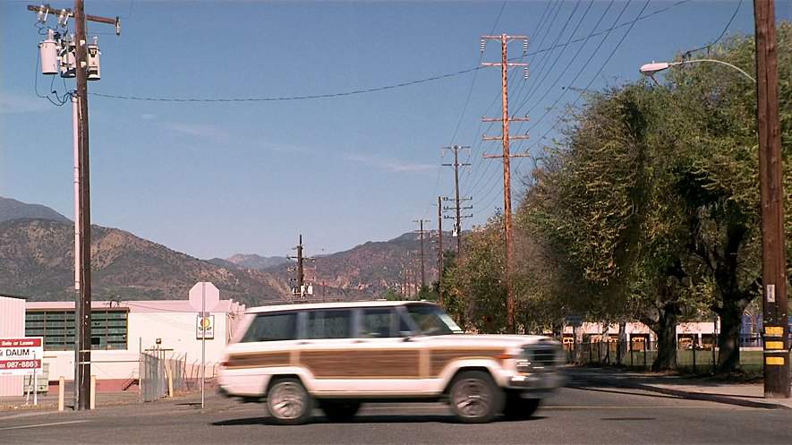 Jeep Grand Wagoneer