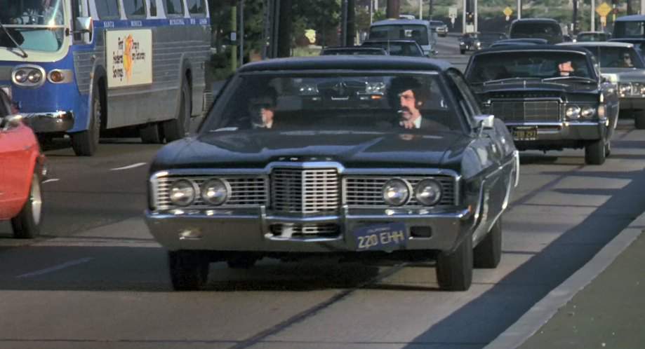 1972 Ford Custom 500 in Busting