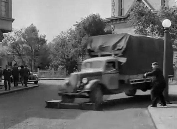 Ford V8 1½-Ton