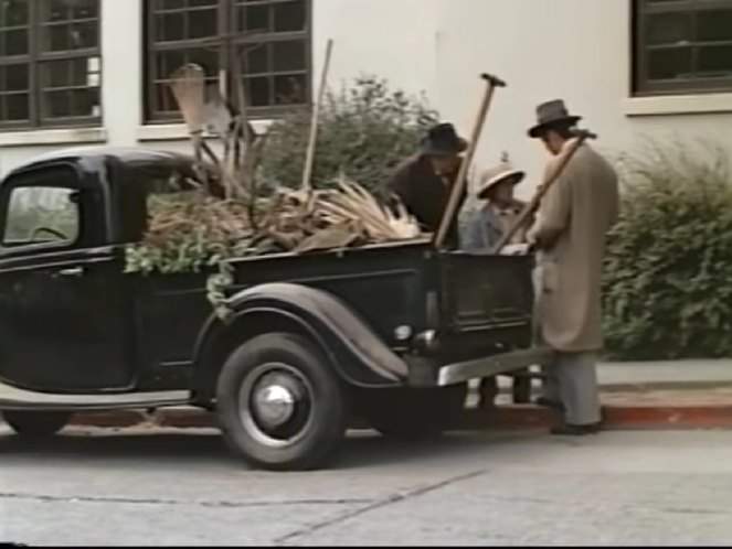 Ford V8 ½-Ton Pick-Up