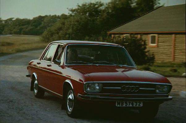 Audi 100 C1