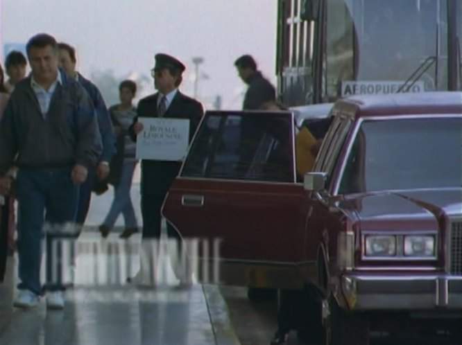 Lincoln Town Car Stretched Limousine
