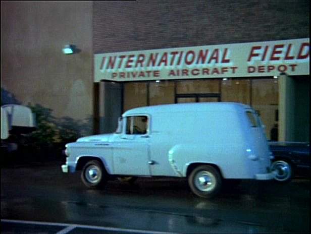 Dodge D-100