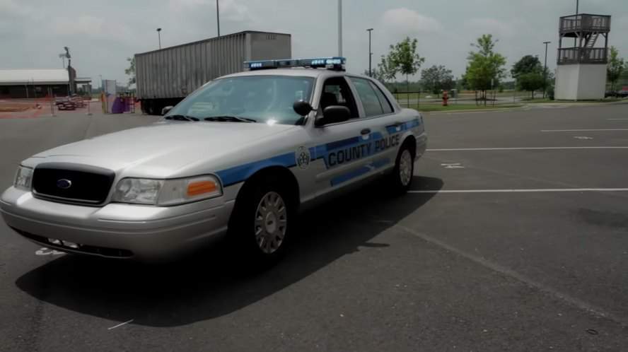 Ford Crown Victoria