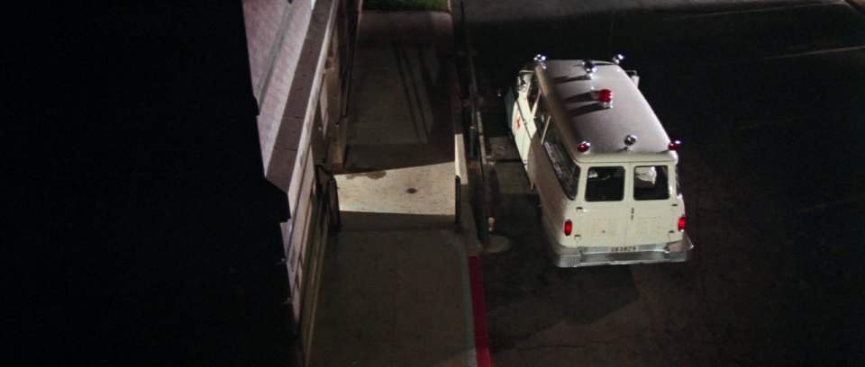 International Harvester Travelall Ambulans