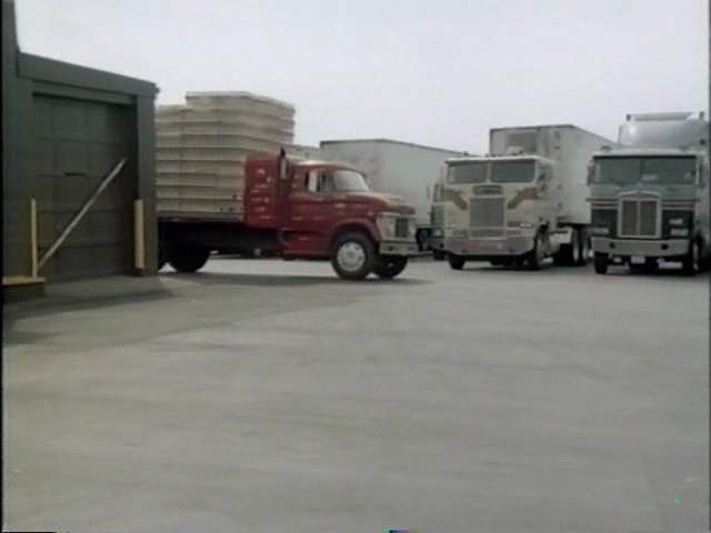 Freightliner FLT