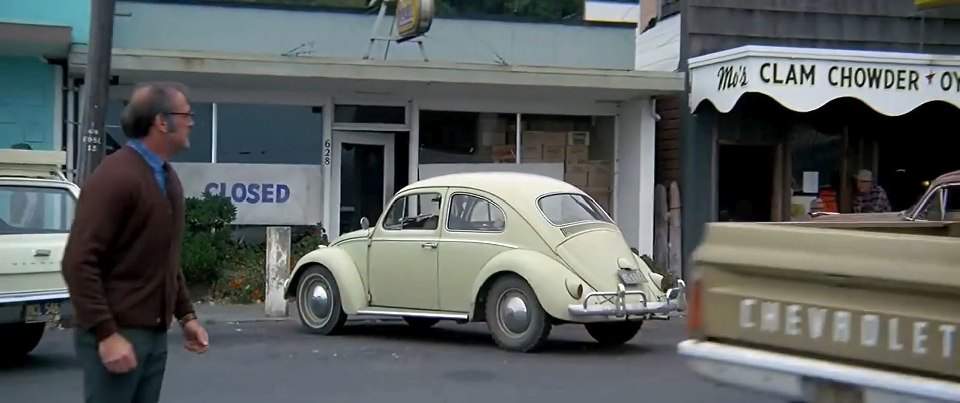 Volkswagen De Luxe Sedan