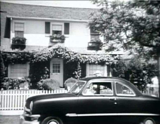Ford Custom De Luxe