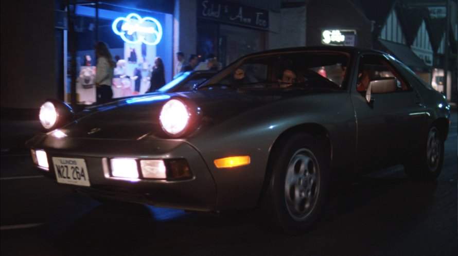 Porsche 928