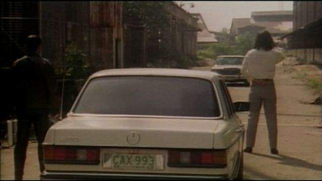 1976 Mercedes-Benz 200 W123 in Score