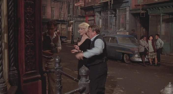 Lincoln Cosmopolitan