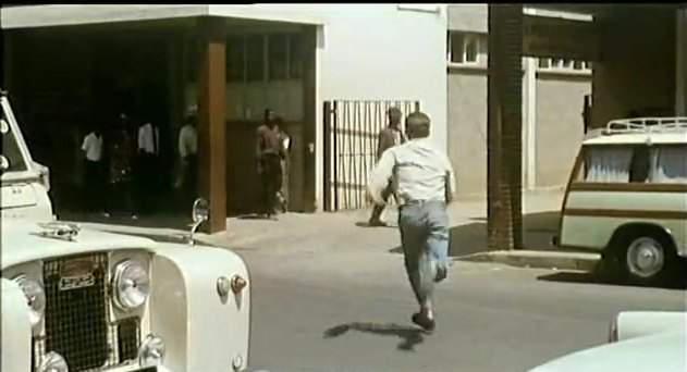 Land-Rover 109'' Series II Station Wagon