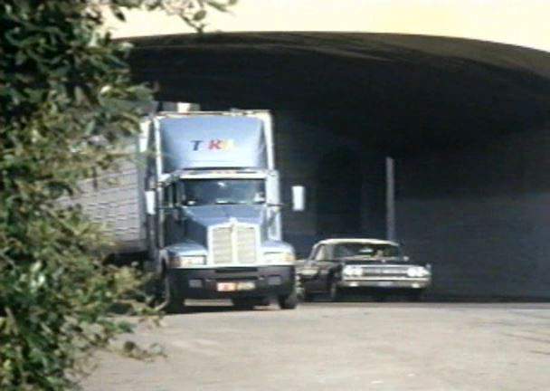Kenworth T-600 A