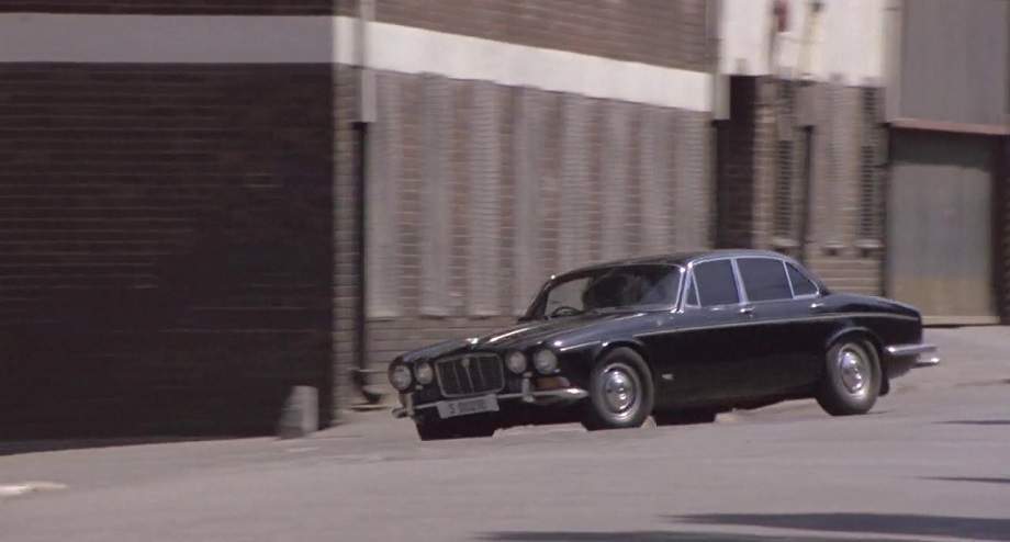 Jaguar XJ6