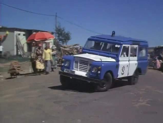 Land-Rover 109'' Series III Station Wagon