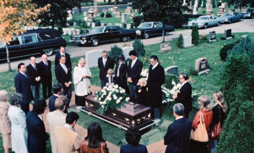 Chrysler New Yorker Brougham