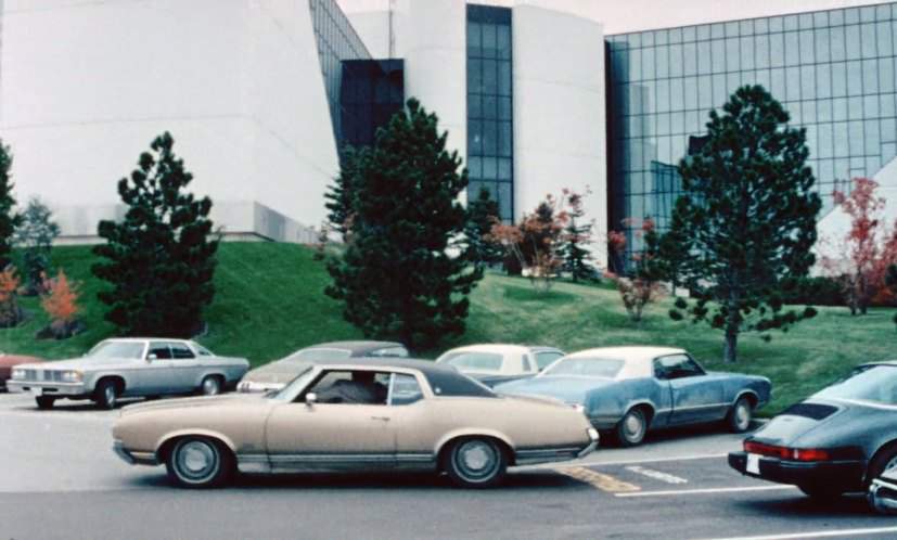 Oldsmobile Delta 88 Royale