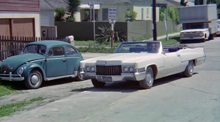 Volkswagen De Luxe Sedan