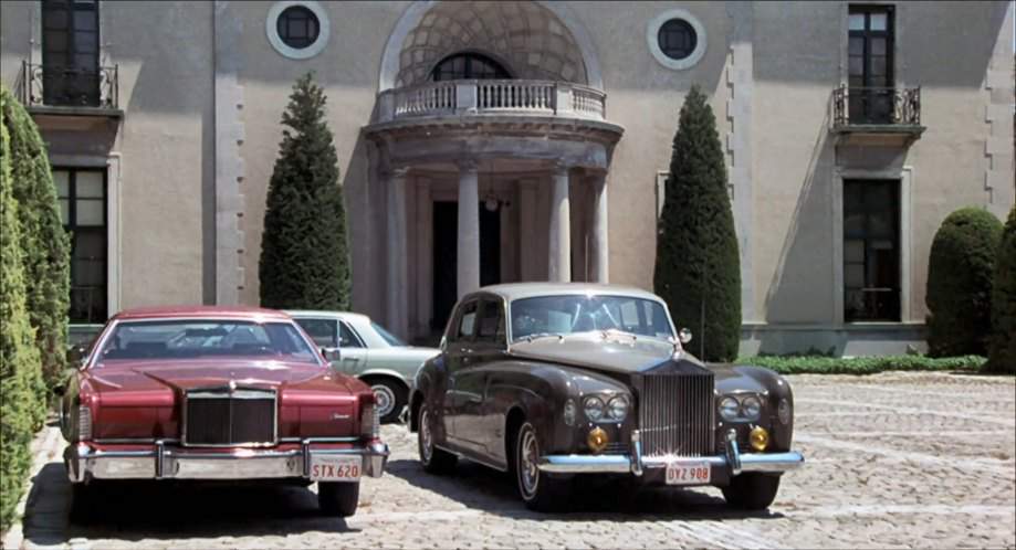 Lincoln Continental Mark IV