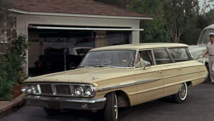 Ford Country Sedan