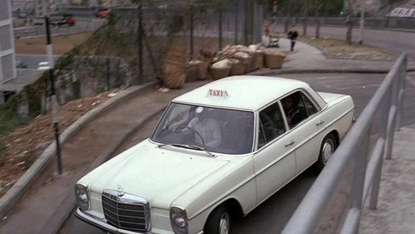 Mercedes-Benz 200 D