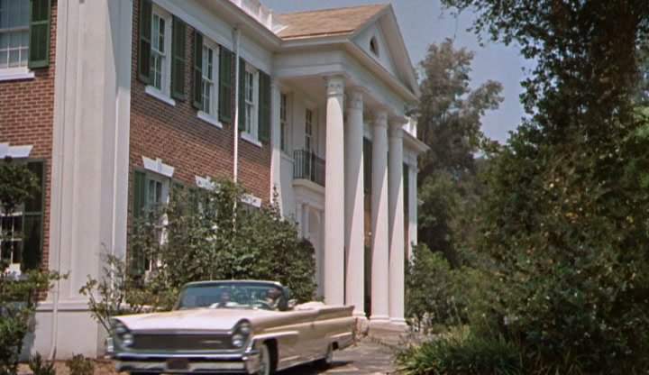 Lincoln Continental Mark IV