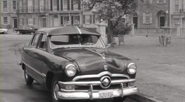 Ford Custom De Luxe