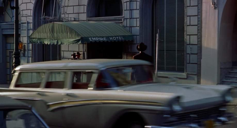 Ford Country Sedan