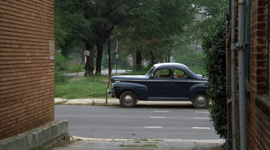 Ford De Luxe