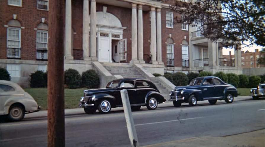Ford V8 De Luxe