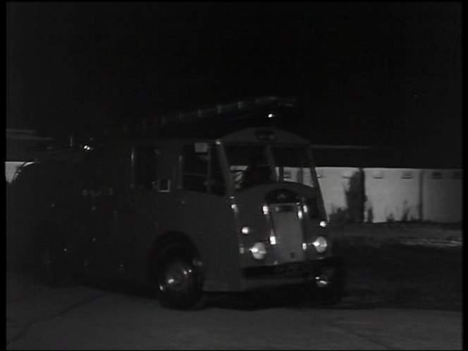 Dennis F8